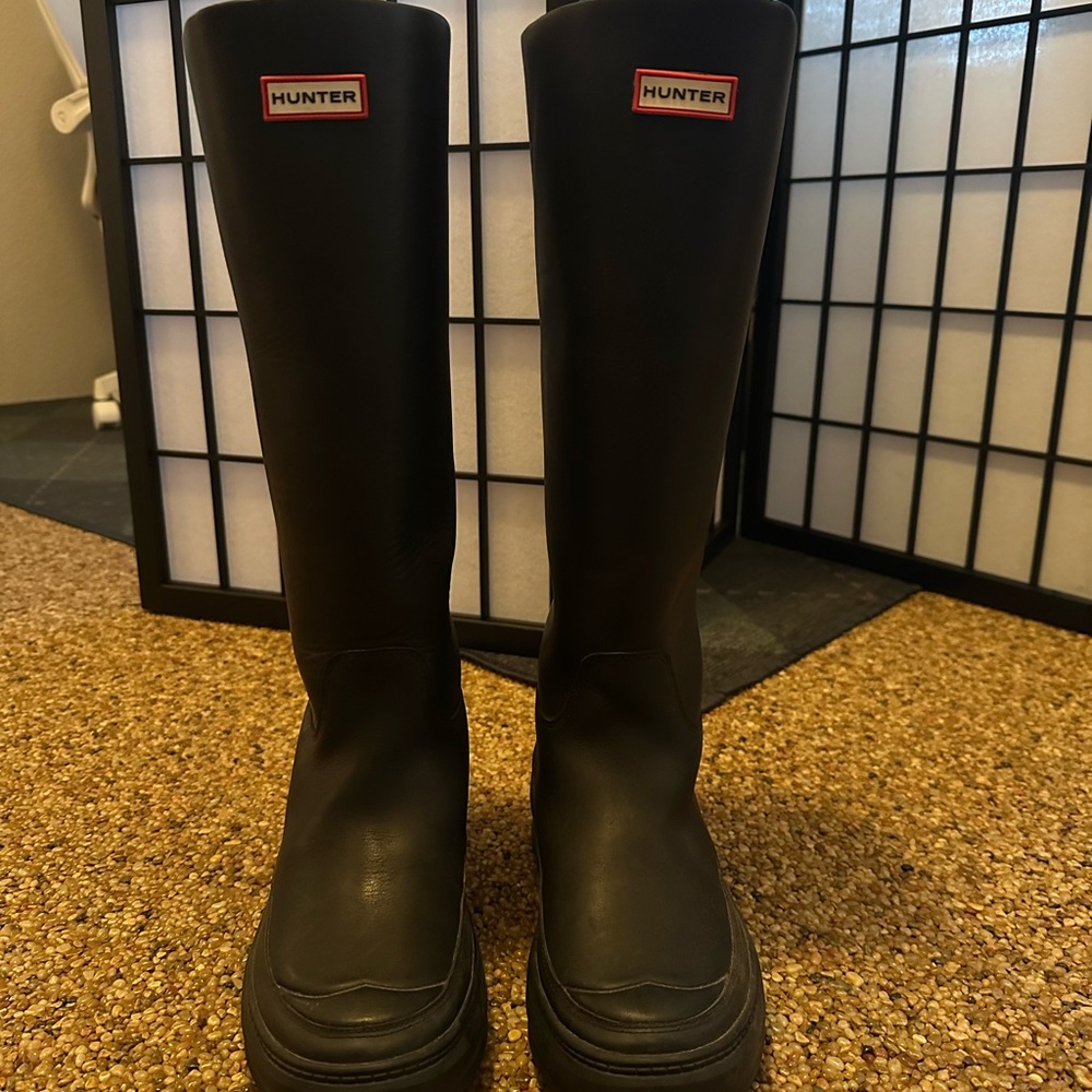 HUNTER X Killing Eve Chasing Boots